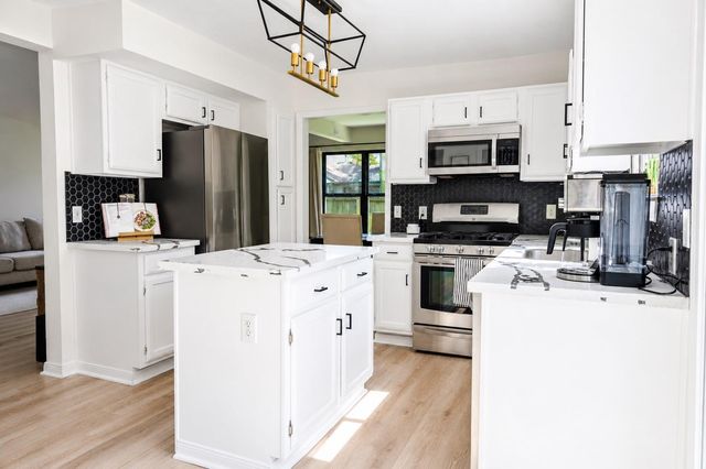 3515 Grove Oaks Drive, Houston, TX 77339