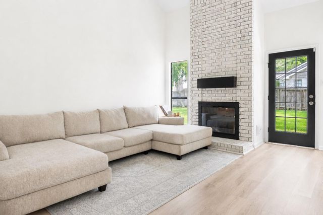 3515 Grove Oaks Drive, Houston, TX 77339