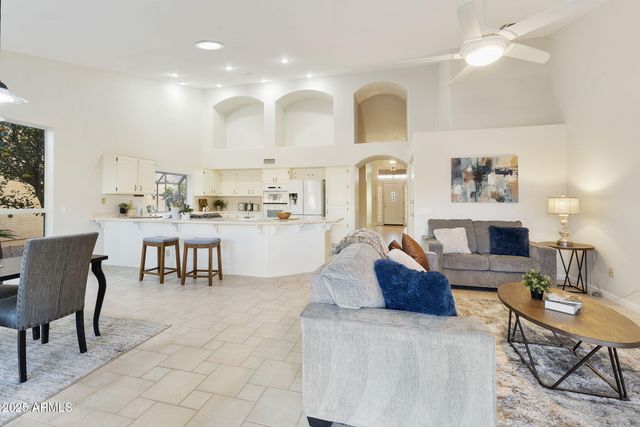 10214 E COOPERS HAWK Drive, Sun Lakes, AZ 85248