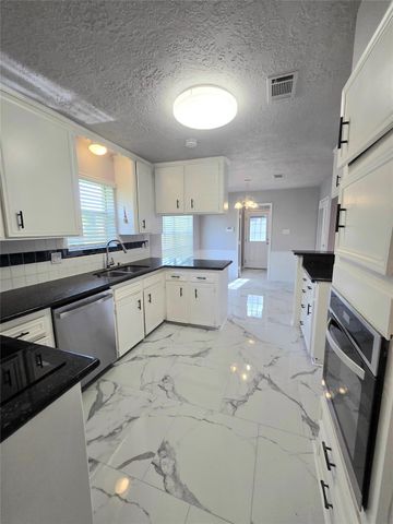 2238 Silver Sage Drive, Houston, TX 77077