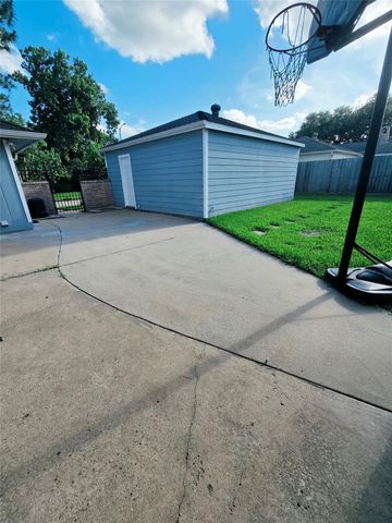 2238 Silver Sage Drive, Houston, TX 77077