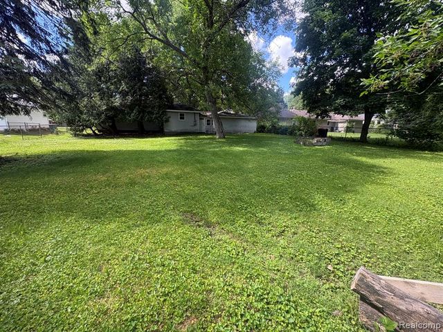 23301 Harrellson Street, Macomb, MI 48042