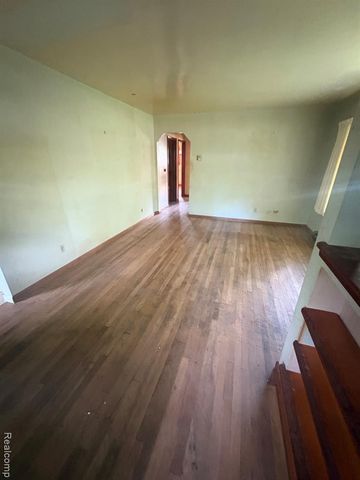 23301 Harrellson Street, Macomb, MI 48042