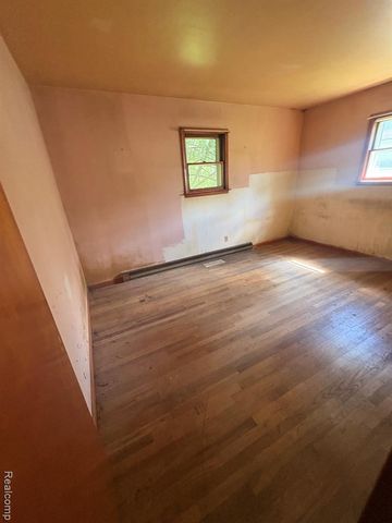 23301 Harrellson Street, Macomb, MI 48042