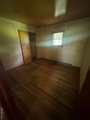 23301 Harrellson Street, Macomb, MI 48042