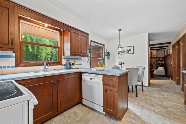 1406 95th AVENUE, Kenosha, WI 53144