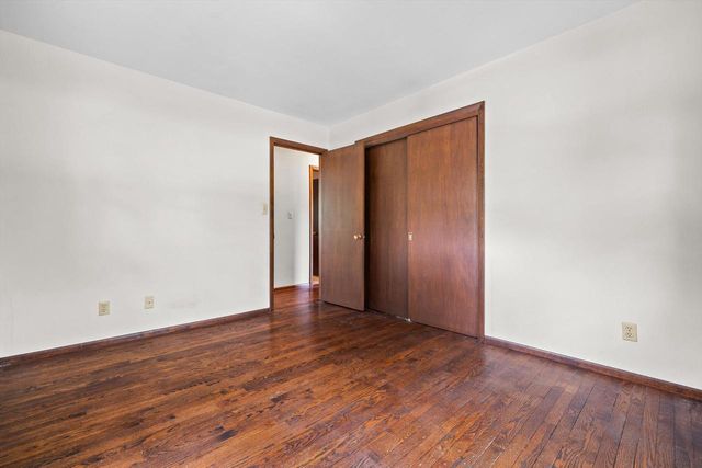 1406 95th AVENUE, Kenosha, WI 53144