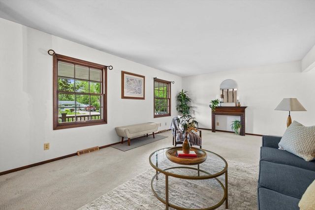 1406 95th AVENUE, Kenosha, WI 53144