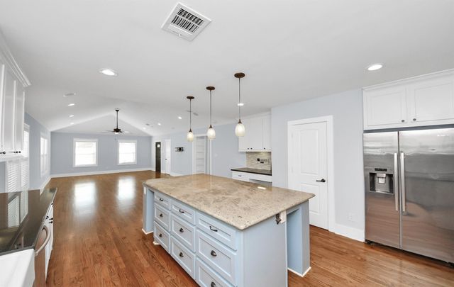 509 Vincent Street, Houston, TX 77009