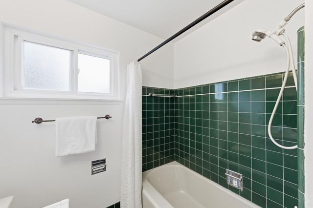 111 Lucero Way, Portola Valley, CA 94028