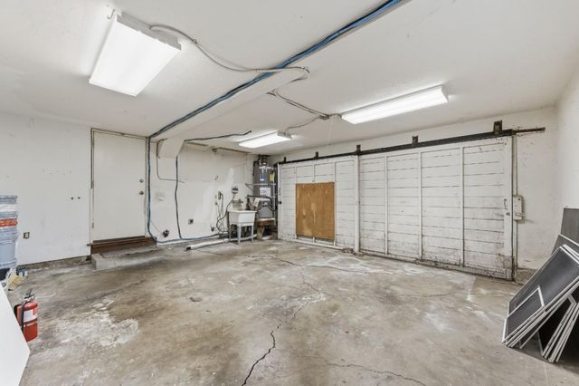 111 Lucero Way, Portola Valley, CA 94028