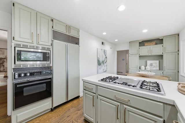 111 Lucero Way, Portola Valley, CA 94028