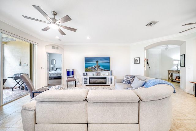 2106 Wingate Bend, Wellington, FL 33414