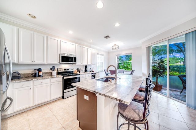 2106 Wingate Bend, Wellington, FL 33414