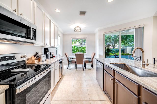 2106 Wingate Bend, Wellington, FL 33414