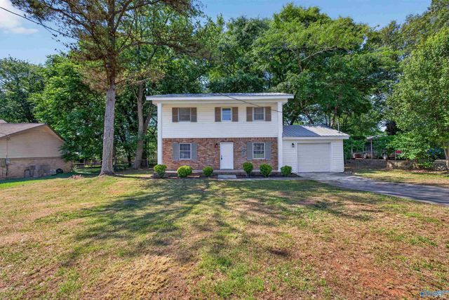 3611 NW Cedarhill Avenue, Huntsville, AL 35810