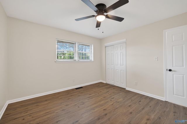 3611 NW Cedarhill Avenue, Huntsville, AL 35810