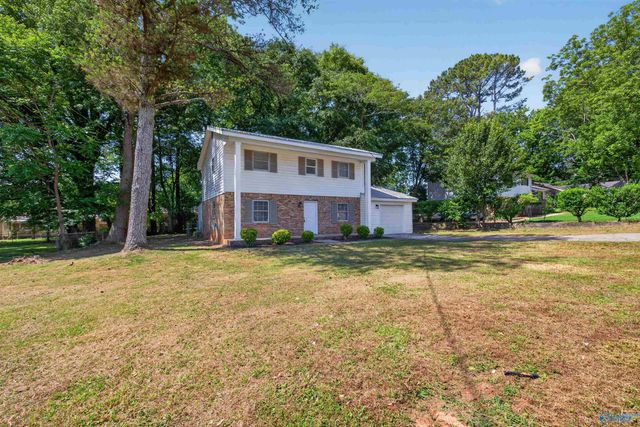 3611 NW Cedarhill Avenue, Huntsville, AL 35810