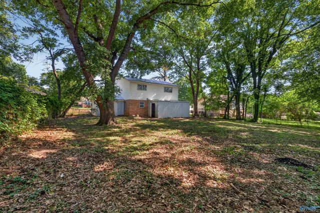 3611 NW Cedarhill Avenue, Huntsville, AL 35810