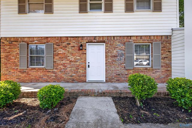 3611 NW Cedarhill Avenue, Huntsville, AL 35810