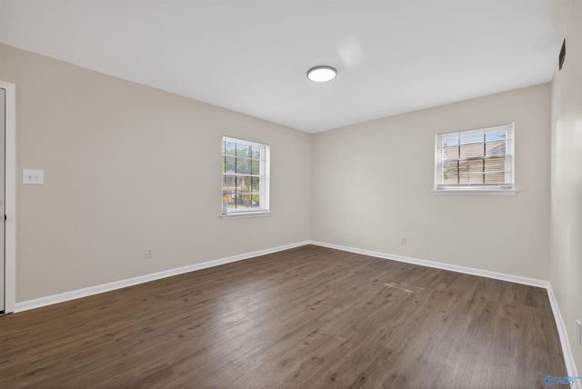3611 NW Cedarhill Avenue, Huntsville, AL 35810