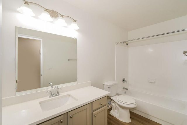 1434 E South Fork Drive, Phoenix, AZ 85048
