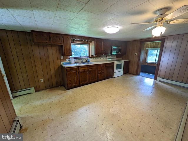 4585 VALLEY RD, Shermans Dale, PA 17090
