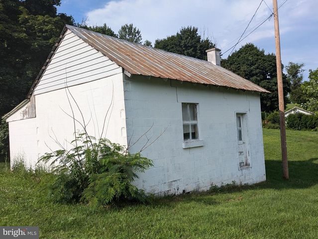 4585 VALLEY RD, Shermans Dale, PA 17090