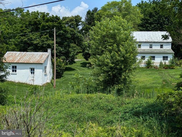 4585 VALLEY RD, Shermans Dale, PA 17090
