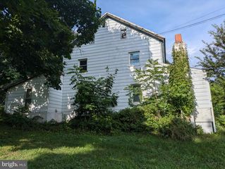 4585 VALLEY RD, Shermans Dale, PA 17090