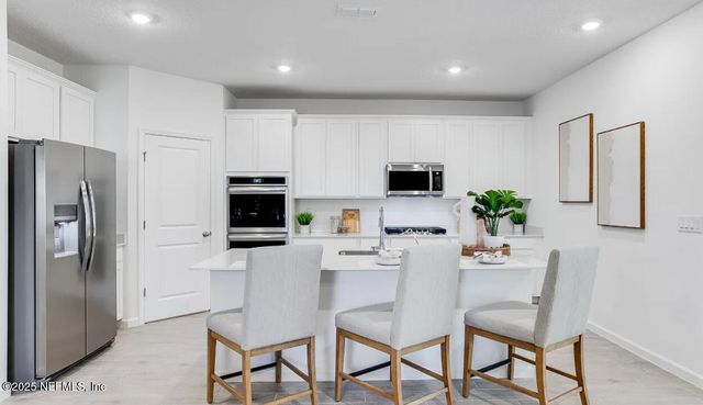 8300 HORSEBIT Circle, Jacksonville, FL 32219