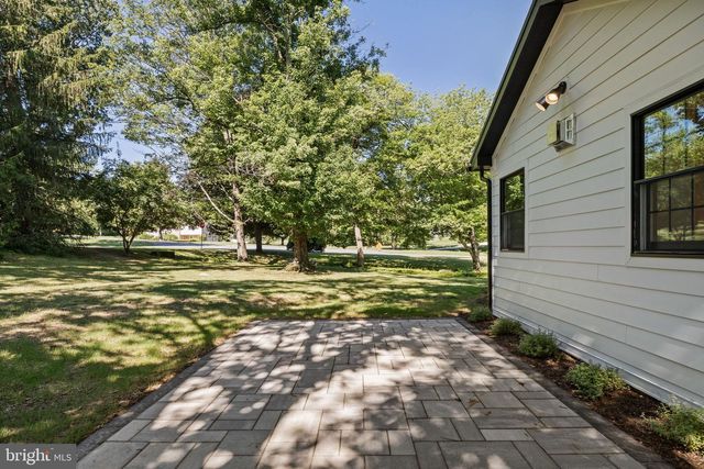 1179 BEAUMONT RD, Berwyn, PA 19312