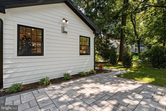 1179 BEAUMONT RD, Berwyn, PA 19312