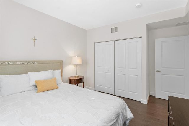 111 E Flagler St 909, Miami, FL 33131