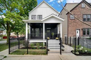 3434 W Palmer Street, Chicago, IL 60647