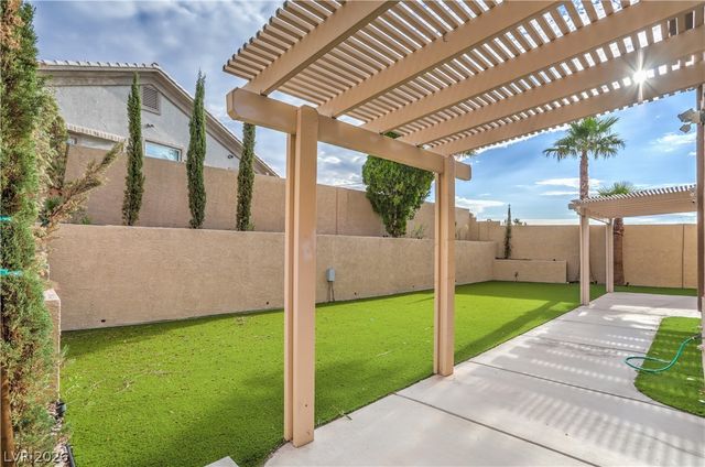 8910 Minsk Court, Las Vegas, NV 89147