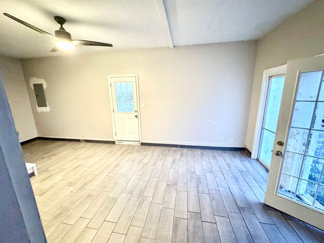 603 Chestnut Ridge Dr, Clarksville, TN 37042