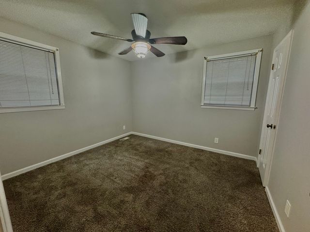 603 Chestnut Ridge Dr, Clarksville, TN 37042