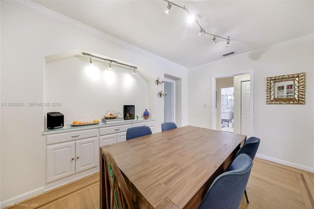 717 NE 73rd St, Miami, FL 33138