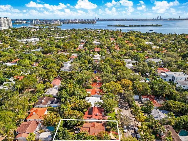 717 NE 73rd St, Miami, FL 33138