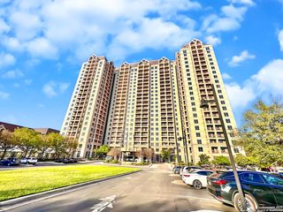 1 Towers Park Ln Apt 1813, San Antonio, TX 78209