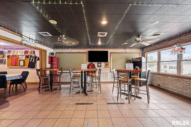 306 10TH Avenue, Orion, IL 61273