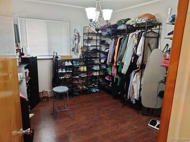 16405 W Collinson Avenue, Eastpointe, MI 48021