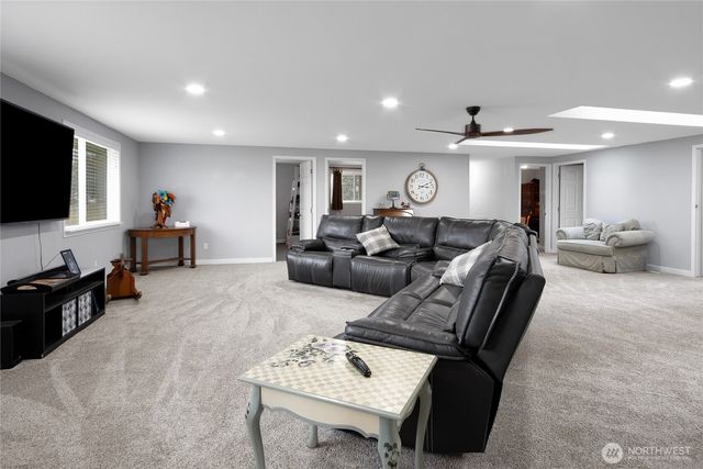 40216 264th Avenue SE, Enumclaw, WA 98022