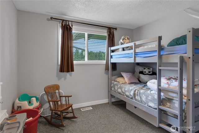 40216 264th Avenue SE, Enumclaw, WA 98022