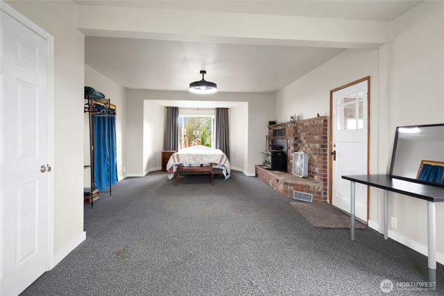 40216 264th Avenue SE, Enumclaw, WA 98022