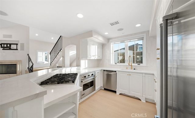 3440 4th Avenue, Corona Del Mar, CA 92625