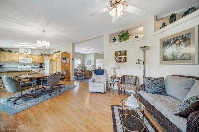 1814 N N MEADOWS Pl, Spokane Valley, WA 99016