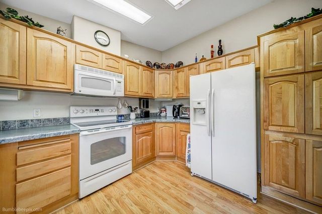 1814 N N MEADOWS Pl, Spokane Valley, WA 99016