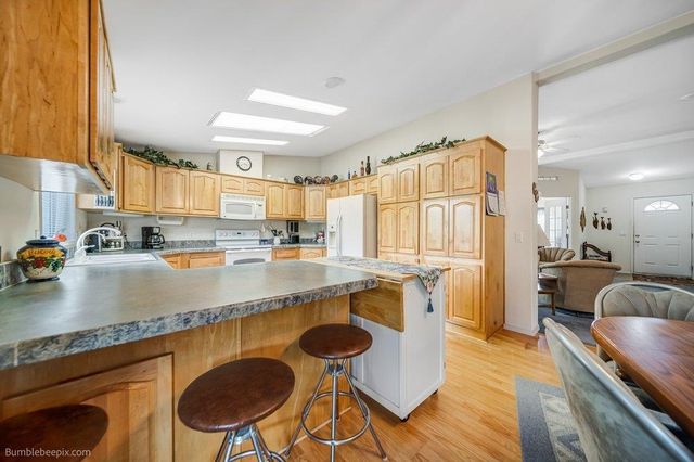 1814 N N MEADOWS Pl, Spokane Valley, WA 99016